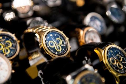 Timeless Elegance: Exploring the Allure of Gold Watches