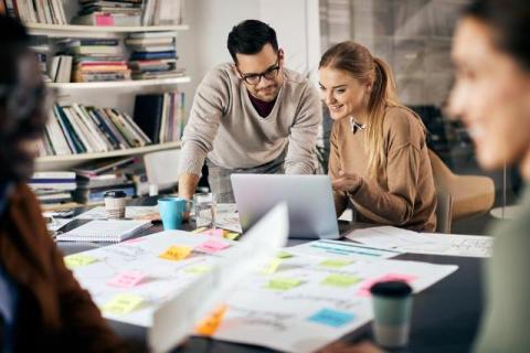 Digital Marketing Forecasts 2025: The Year the Algorithms Learned to Feel