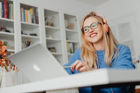 How AI-Powered Personalized Video Is Transforming Digital Customer Communication
