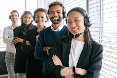 How Virtual Receptionist Services Are Helping Marketing Teams Engage Customers